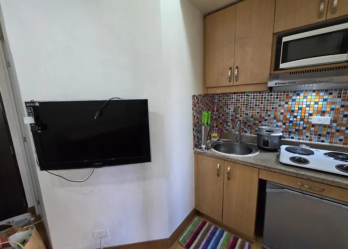 Cozy Near Greenbelt Makati * Manila