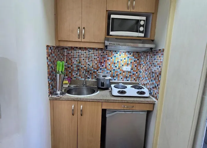 Cozy Near Greenbelt Makati Apartment