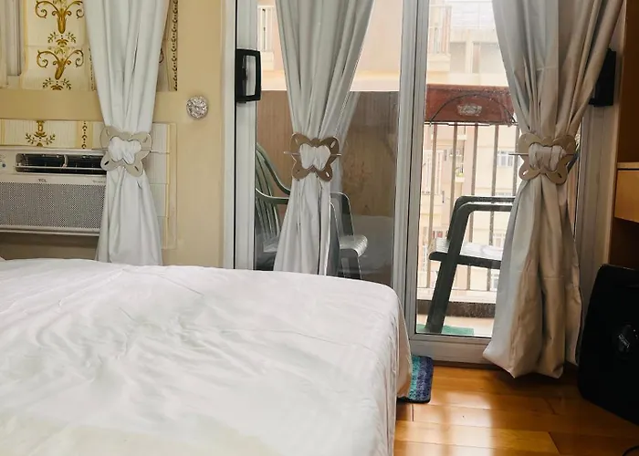 Cozy Near Greenbelt Makati * Manila