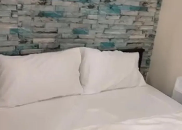 Cozy Near Greenbelt Makati Manila